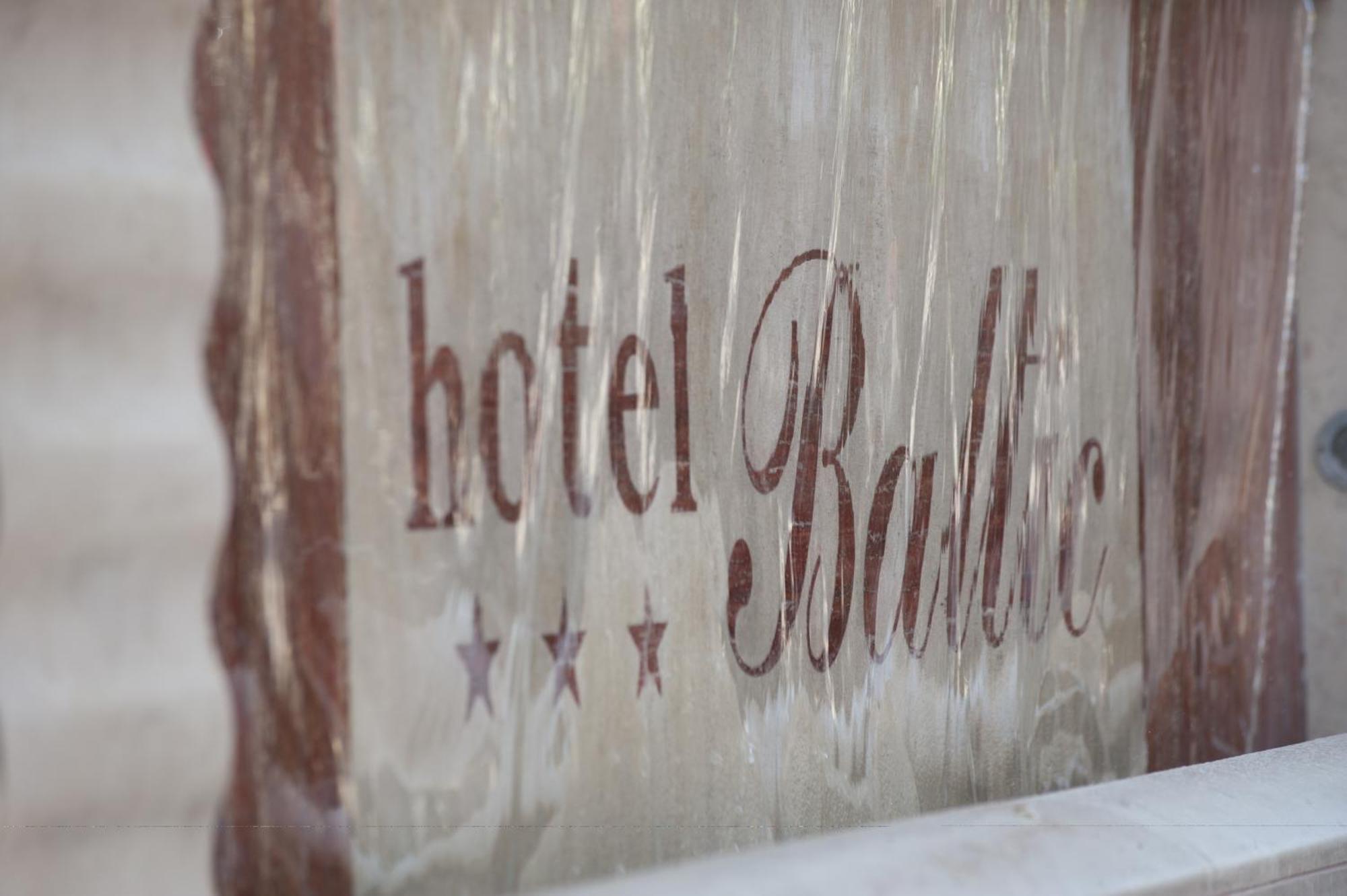 Hotel Baltic Римини Экстерьер фото